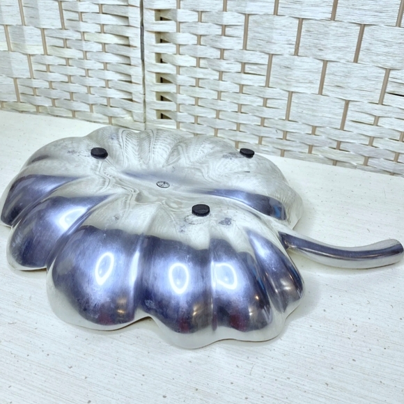 Vintage 90s Cast Aluminum 15" Leaf Bowl By Ihi India - Picture 4 of 7